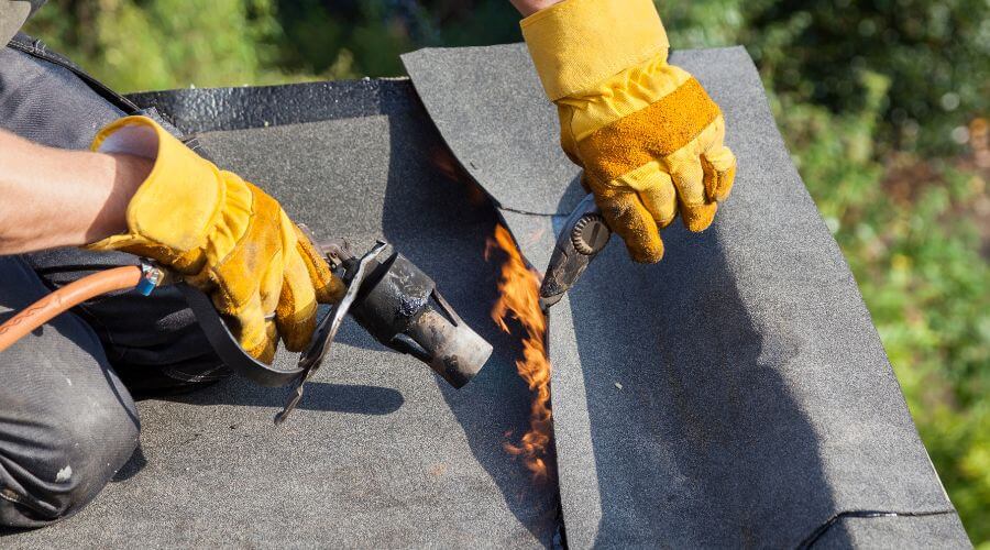 Professional residential roofers in Solano, NM